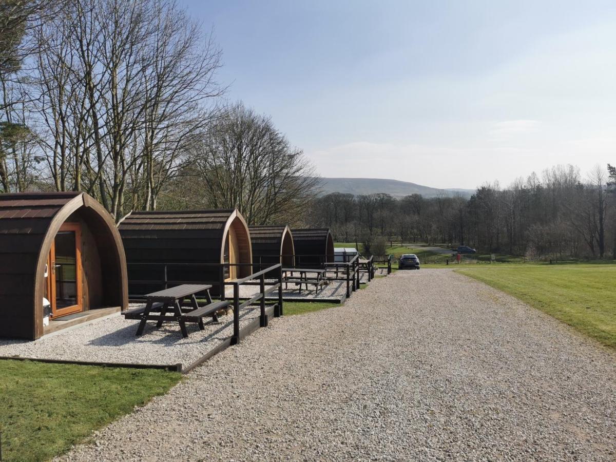 Wyreside Lakes Glamping Pods Hotel Lancaster Exterior photo